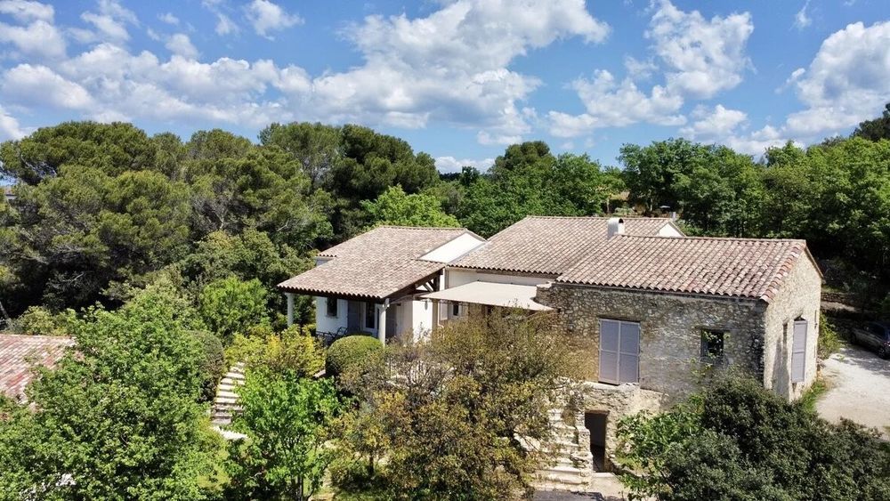 � vendre  Villa Venasque (84210)