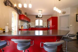  Villa � vendre 10 pi�ces 225 m�