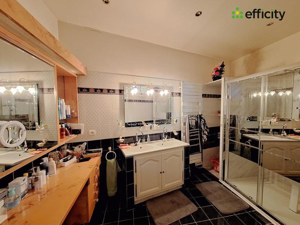 � vendre  Villa Sainte-Tulle (04220)