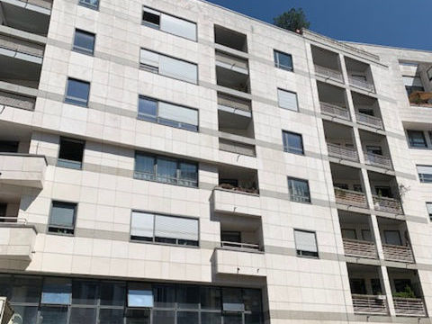 Murs occup&eacute;s de 61,75 m2 PARIS 20EME ARRONDISSEMENT (75) 398000 75020 Paris 20eme arrondissement