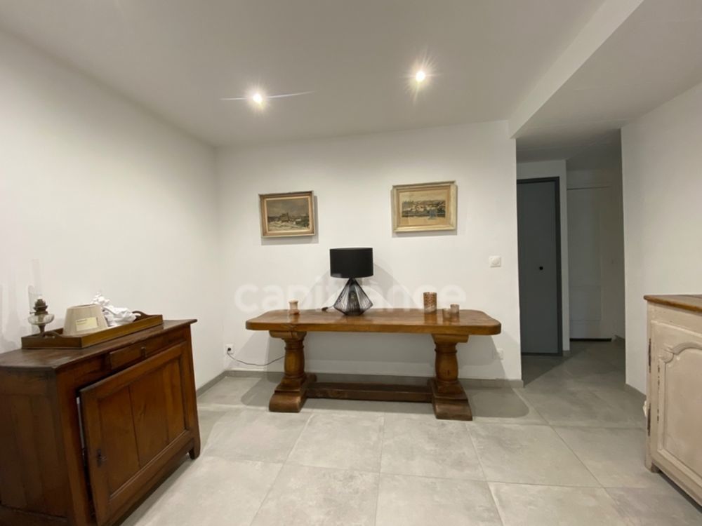 � vendre  Propri�t�/ch�teau Uz�s (30700)