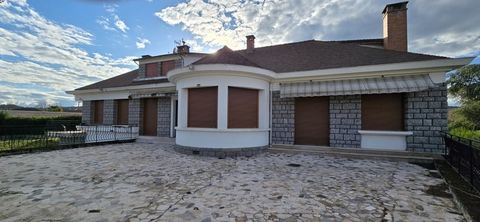   Villa � vendre 12 pi�ces COURPIERE (63) Villa - 12 pi�ce(s) - 280 m�