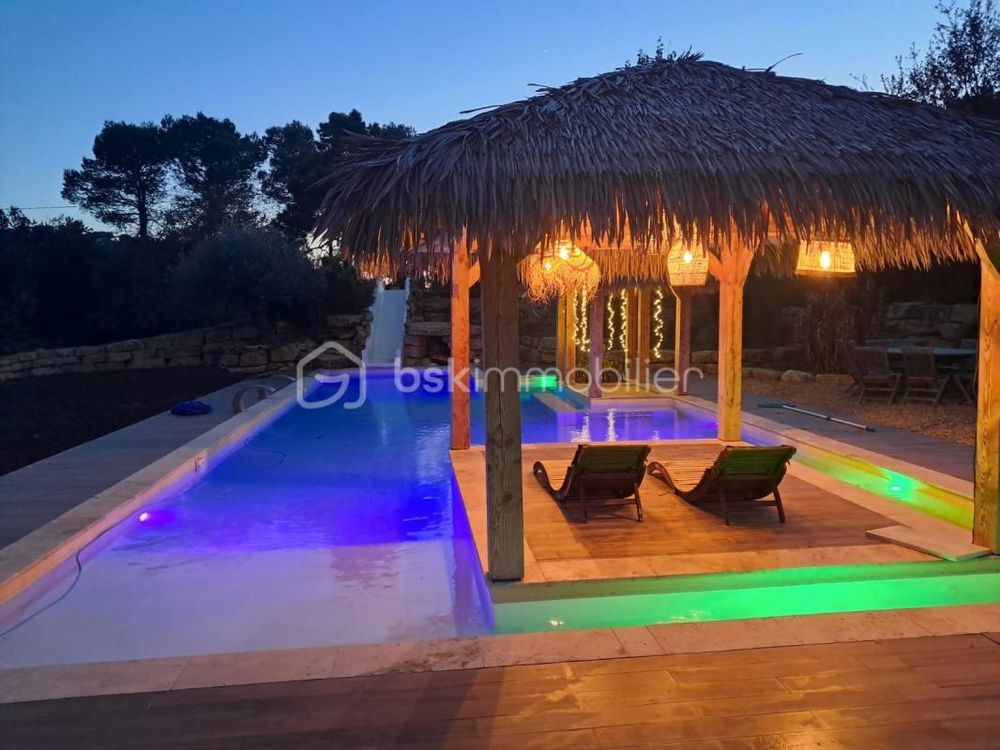 � vendre  Propri�t�/ch�teau Uchaux (84100)