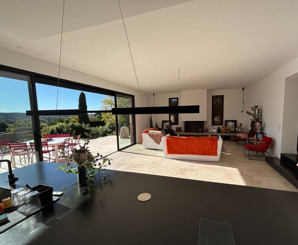 � vendre  Villa Uz�s (30700)