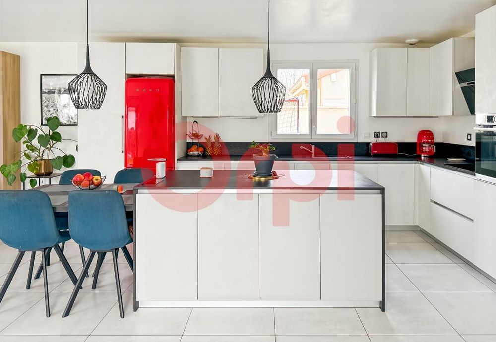 � vendre  Maison Saint-Priest (69800)