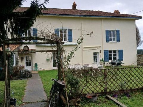   Tr�s belle maison en pierres et grange attenante Maison - 8 pi�ce(s) - 213 m�