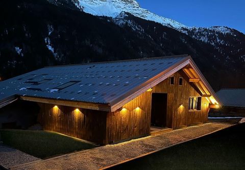   Les Contamines-Montjoie � Appartement 4 pi�ces 86 m� + mezzanines 13 m� dans ferme authentique r�nov�e, � deux pas du t�l�cabine Appartement - 4 pi�ce(s) - 98 m�