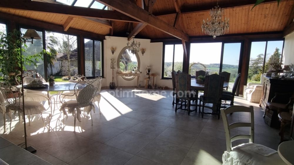 � vendre  Propri�t�/ch�teau Saint-Sim�on (77169)