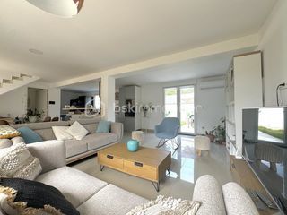  Maison � vendre 6 pi�ces 140 m�