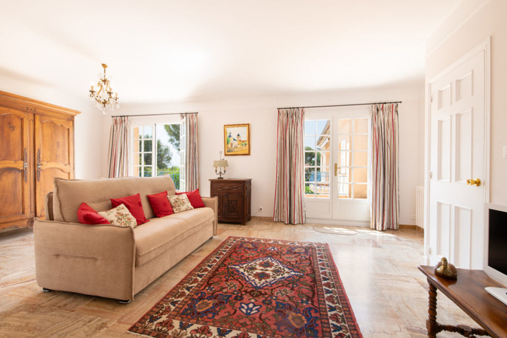 � vendre  Villa Saint-Rapha�l (83700)