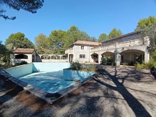  Maison � vendre 4 pi�ces 300 m�