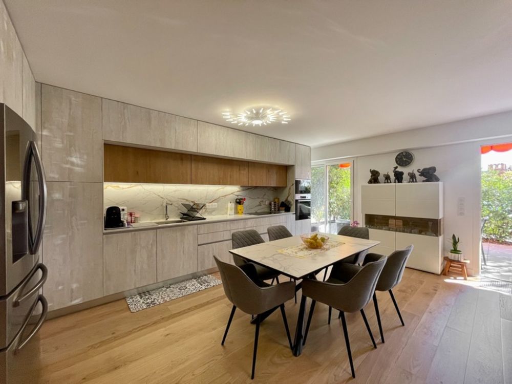 � vendre  Appartement Roquebrune-Cap-Martin (06190)