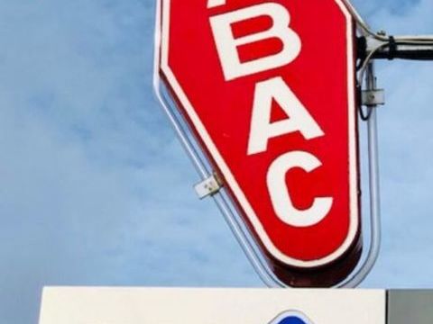 71200 LE CREUSOT - Fonds de commerce Tabac - FDJ - Cadeaux 50 M&sup2; 219000 71200 Le creusot