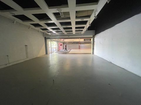 Local/bureau &agrave; vendre LALOUBERE (65) 177000 65310 Laloubere