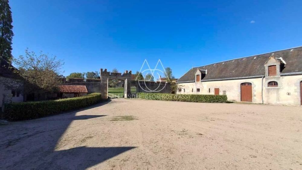 � vendre  Propri�t�/ch�teau Limoges (87000)
