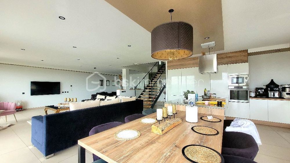 � vendre  Villa M�ze (34140)