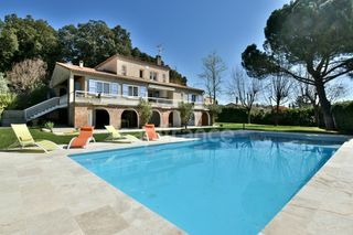  Villa � vendre 9 pi�ces 247 m�