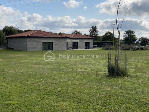   MAISON Villa - 6 pi�ce(s) - 244 m�