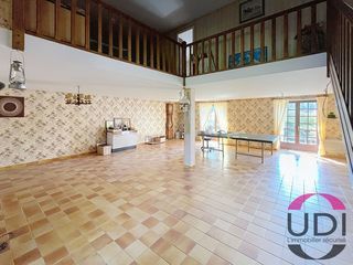  Maison � vendre 5 pi�ces 220 m�