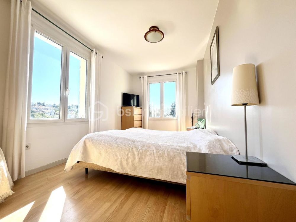 � vendre  Maison Saint-Paul-en-For�t (83440)