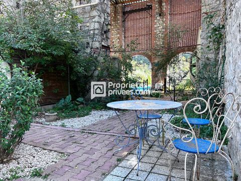   Propri�t� de caract�re sur 3 700 m� Maison - 7 pi�ce(s) - 200 m�