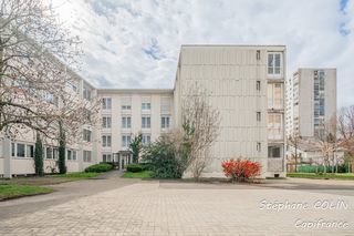  Immeuble � vendre 15 + pi�ces 1700 m�