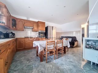  Immeuble � vendre 12 pi�ces 350 m�