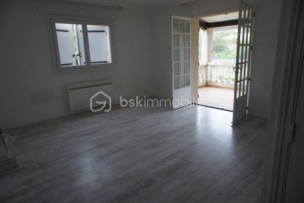 � vendre  Propri�t�/ch�teau Bormes-les-Mimosas (83230)