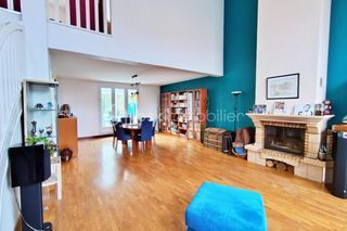  Maison � vendre 8 pi�ces 210 m�