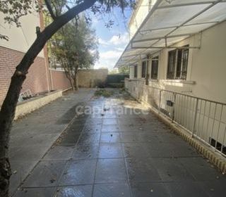  Immeuble � vendre 259 m�