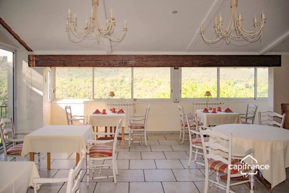 � vendre  Villa Bagnols-en-For�t (83600)