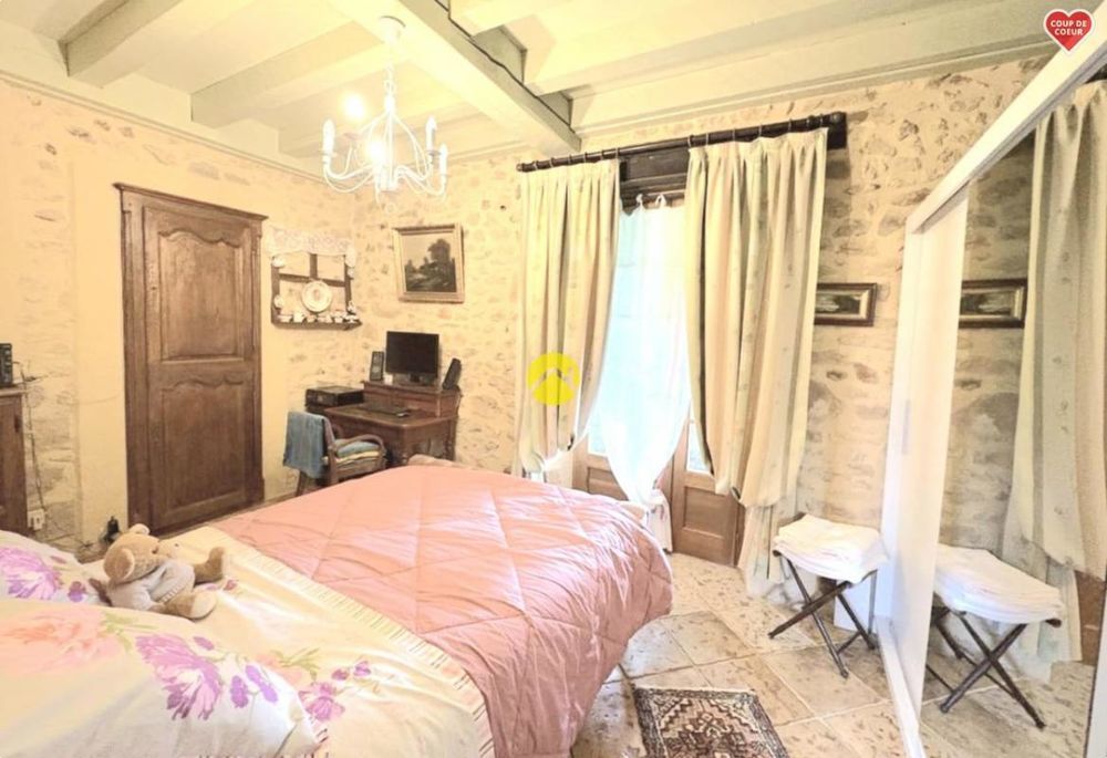 � vendre  Propri�t�/ch�teau Belv�s (24170)