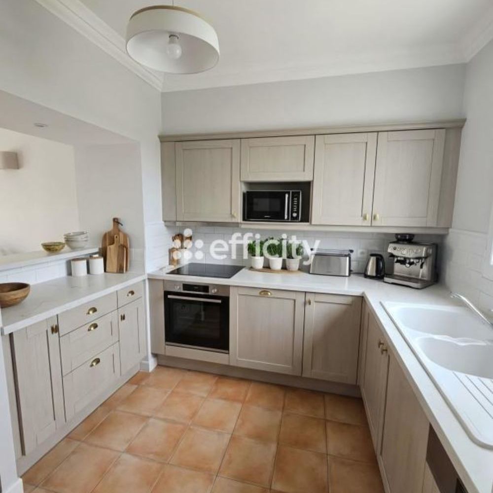 � vendre  Villa Grimaud (83310)