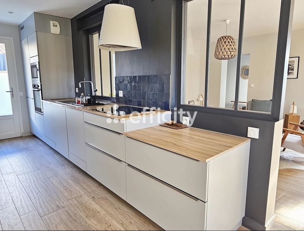 � vendre  Maison Saint-Martin-de-R� (17410)