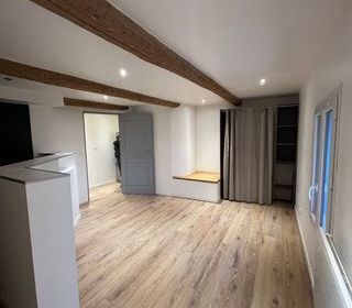  Maison � louer 2 pi�ces 52 m� Cabries