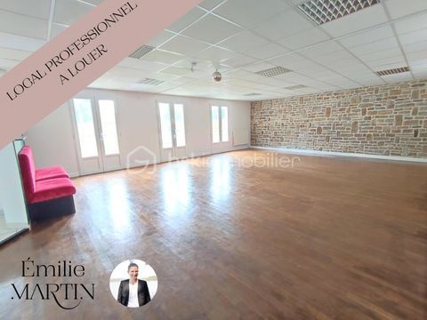 &Agrave; louer : Immeuble de caract&egrave;re comprenant un ou plusieurs locaux commerciaux ainsi qu'un appartement. Superficie totale : 388 m 1500 35490 Gahard