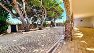  Propri�t�/ch�teau � vendre 9 pi�ces 299 m�