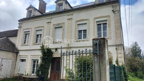   MAISON DE MA�TRE Propri�t�/ch�teau - 6 pi�ce(s) - 228 m�
