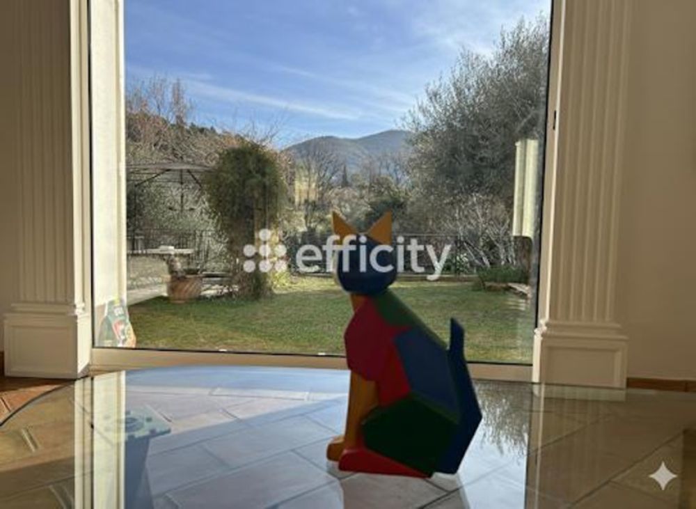 � vendre  Villa Saint-Martin-du-Var (06670)