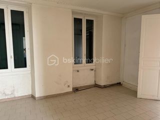  Immeuble � vendre 9 pi�ces 220 m�