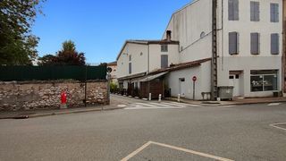  Immeuble � vendre 10 pi�ces 597 m�