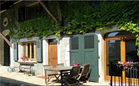   Maison � vendre 6 pi�ces THOIRY (01) Maison de village de charme - 240 m� habitables - Jardin - Grange Maison - 6 pi�ce(s) - 240 m�