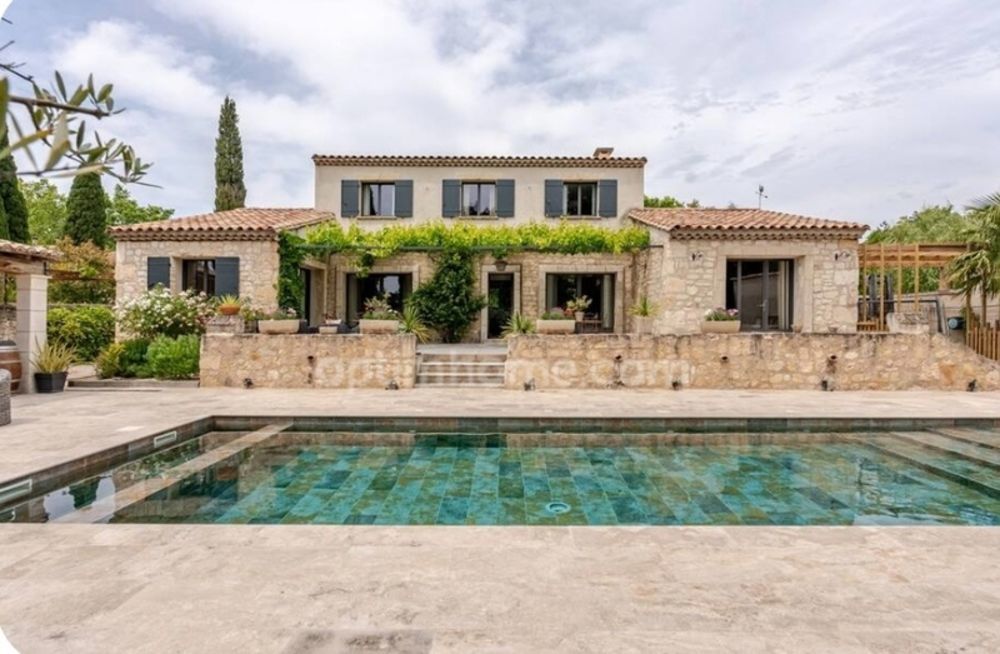 � vendre  Maison Paradou (13520)