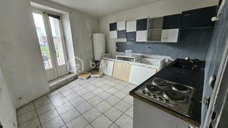  Immeuble � vendre 6 pi�ces 209 m�