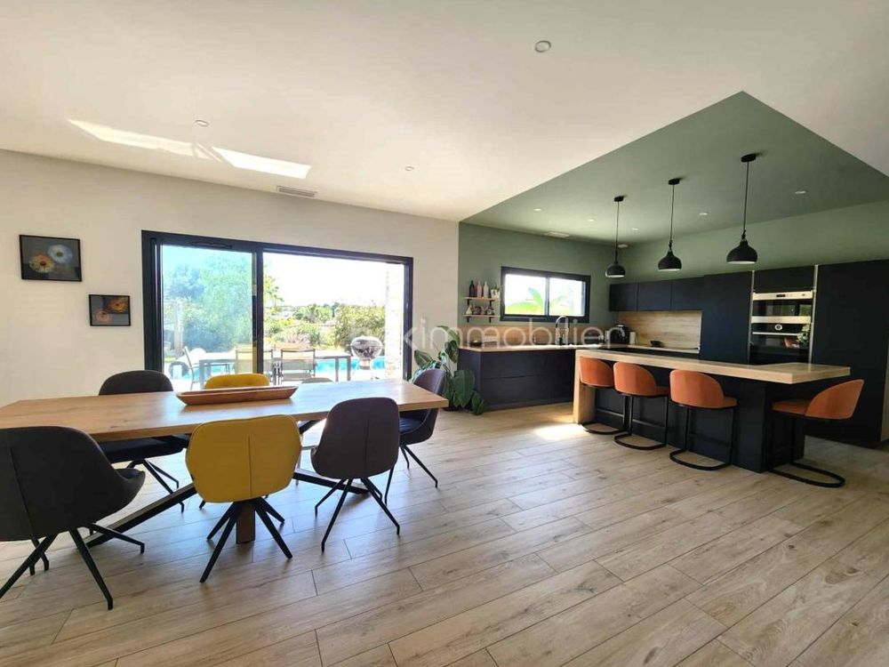 � vendre  Villa Tourbes (34120)