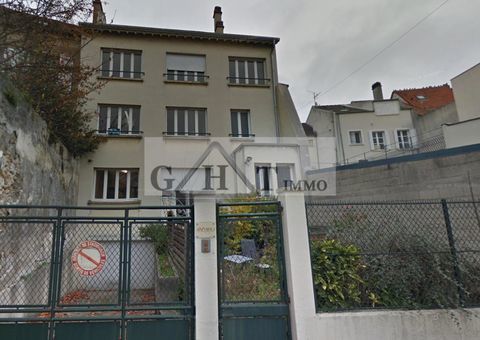 A Meaux un B&acirc;timent ind&eacute;pendant de bureaux sur 4 &eacute;tages : 630000 77100 Meaux