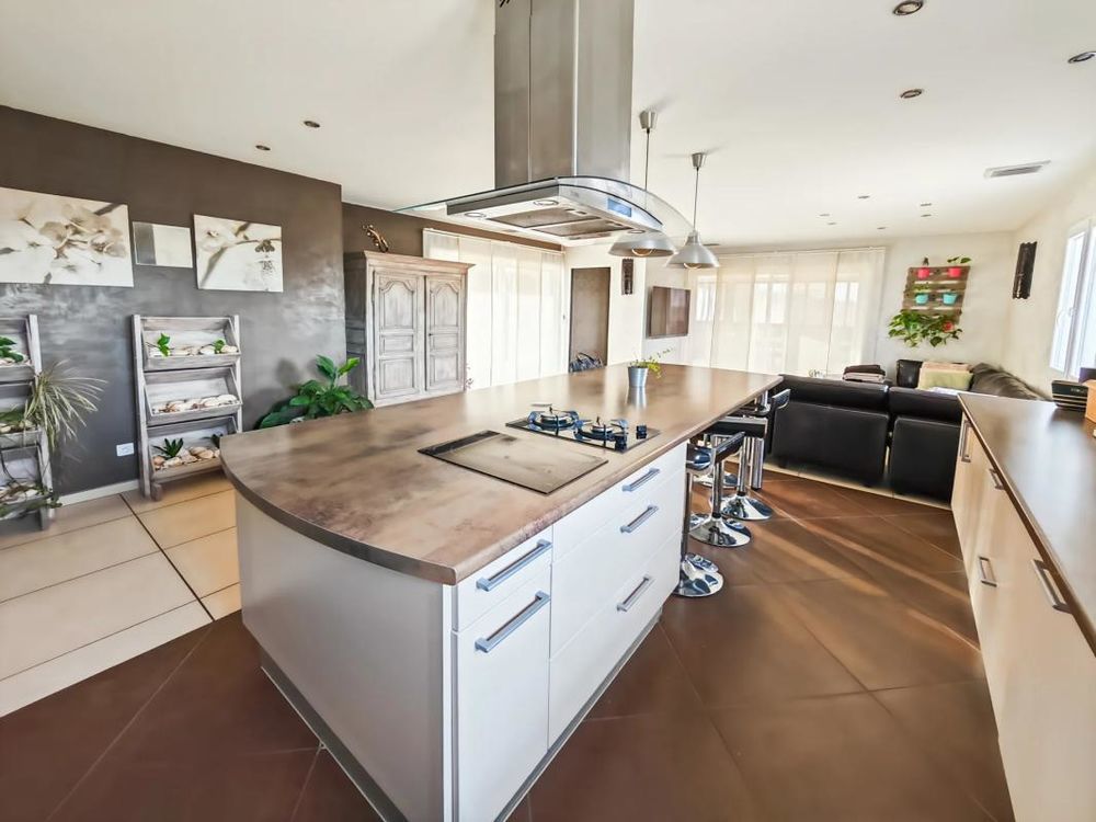 � vendre  Villa Villeveyrac (34560)