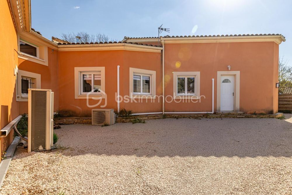 � vendre  Propri�t�/ch�teau Saussines (34160)