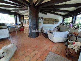  Propri�t�/ch�teau � vendre 15 + pi�ces 402 m�