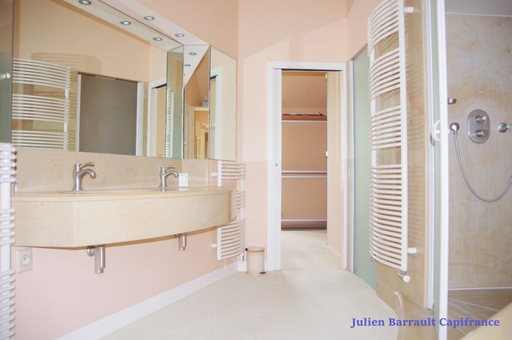 � vendre  Propri�t�/ch�teau Poitiers (86000)